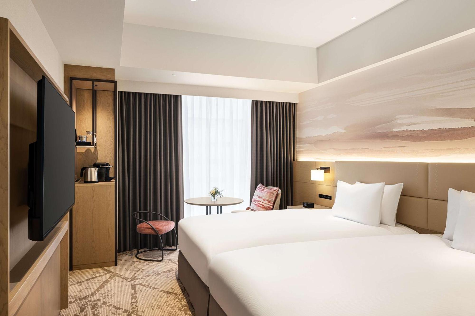 Hotel Doubletree By Hilton Toyama Station Exterior foto