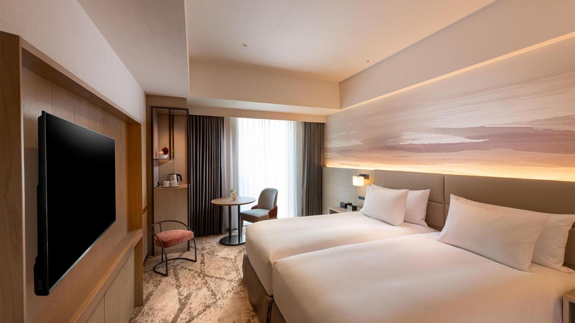 Hotel Doubletree By Hilton Toyama Station Exterior foto
